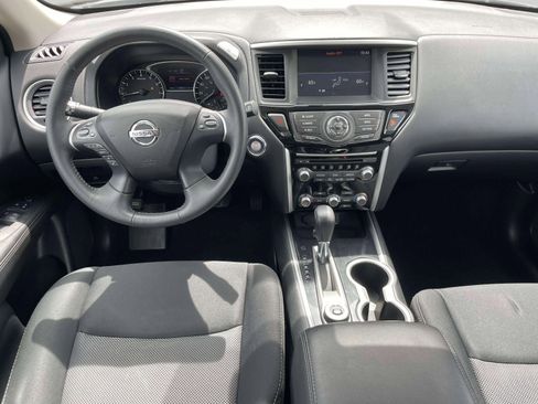 Used 2018 Nissan Pathfinder SV AWD/4WD image 12