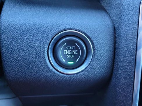 Used 2025 GMC Acadia Elevation image 25