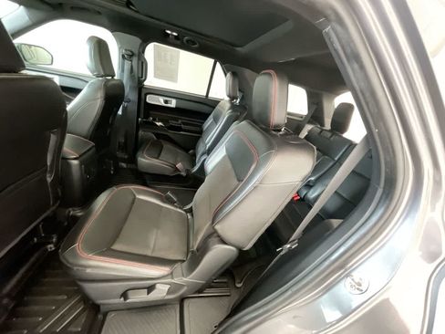Used 2022 Ford Explorer ST-Line AWD/4WD image 23