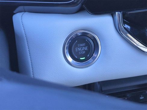 Certified 2023 GMC Canyon AT4X image 17