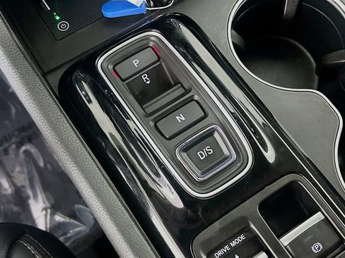 Certified 2023 Honda Pilot Touring image 24
