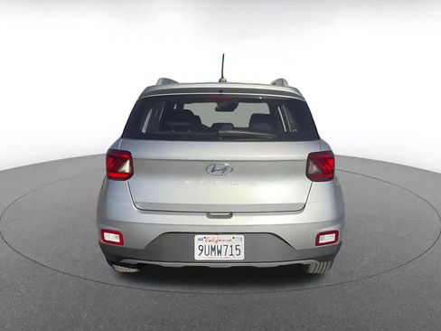 Used 2025 Hyundai Venue SEL image 12