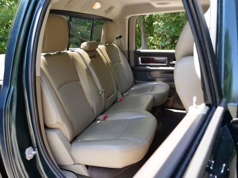 Used 2011 RAM 1500 Laramie AWD/4WD image 32