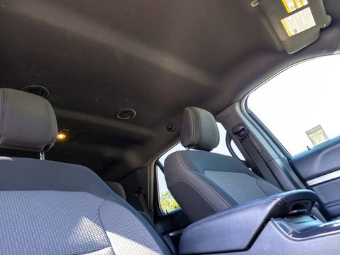 Used 2018 Ford Explorer XLT w/ Equipment Group 201A image 17