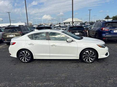 Used 2018 Acura ILX w/ Special Edition Package FWD image 2