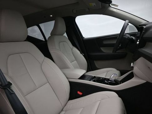 Used 2023 Volvo XC40 B5 Ultimate w/ Protection Package Premier AWD/4WD image 34