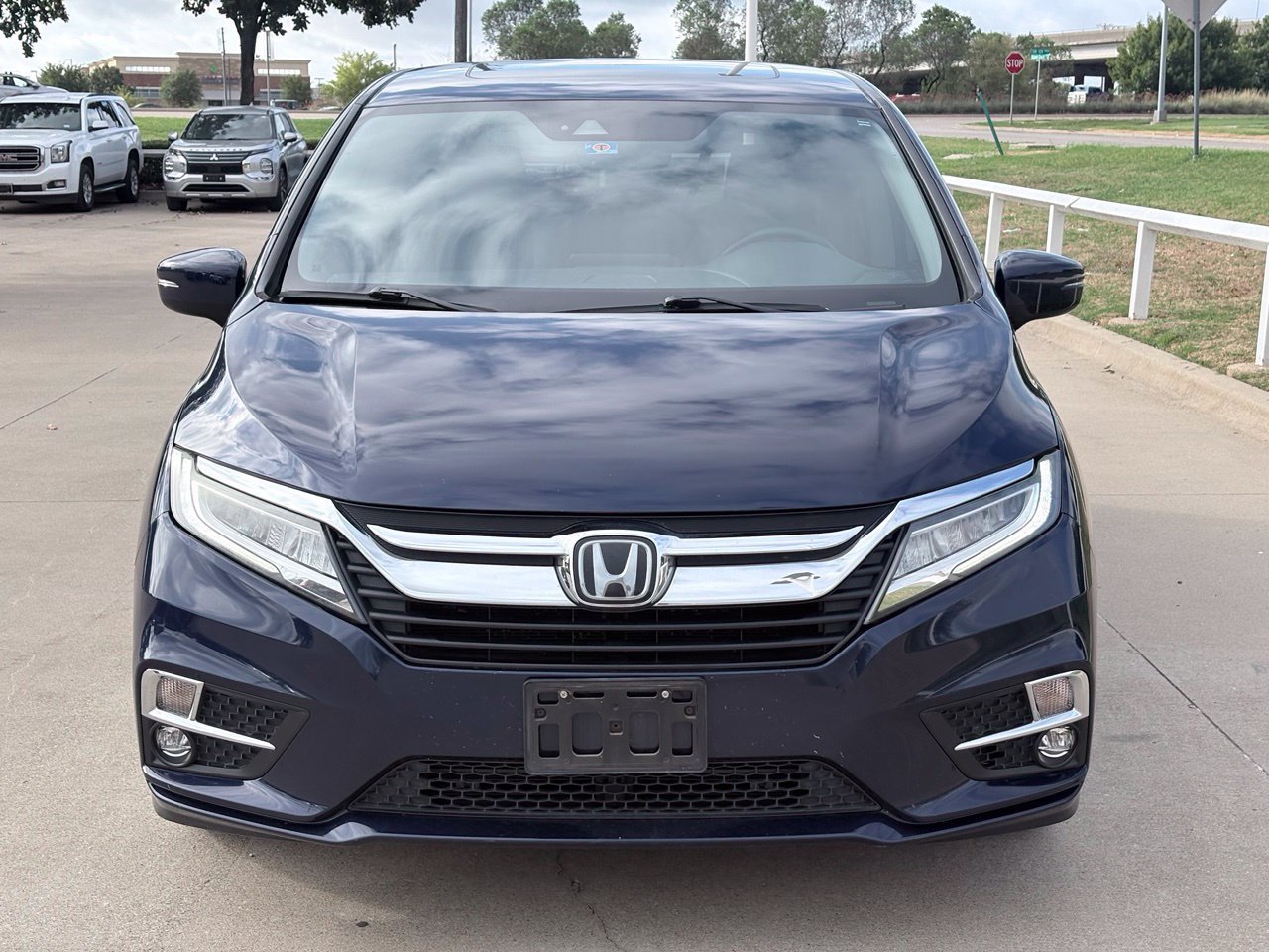 Used 2019 Honda Odyssey Elite image 2