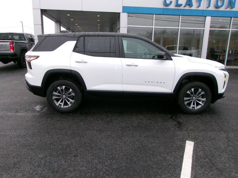 New 2026 Chevrolet Equinox LT w/ Convenience Package II FWD image 2