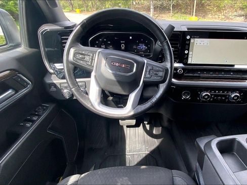 Used 2022 GMC Sierra 1500 Elevation w/ LPO, Elevation Black Package image 5