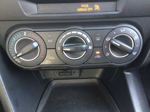 Used 2016 MAZDA MAZDA3 i Sport w/ Preferred Equipment Package FWD image 30