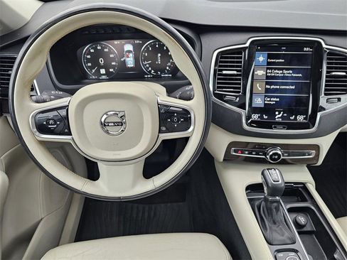 Used 2016 Volvo XC90 T6 Momentum w/ Momentum Plus Package image 18