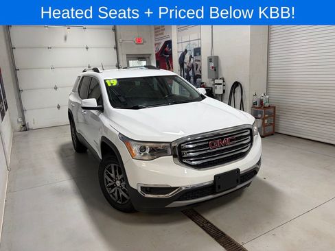 Used 2019 GMC Acadia SLE w/ Driver Alert Package I FWD image 2