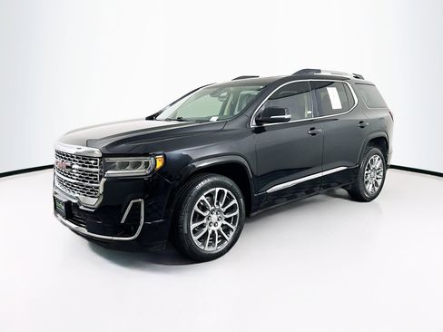 Used 2023 GMC Acadia Denali w/ Denali Ultimate Package FWD image 3