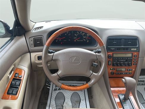 Used 2000 Lexus ES 330 FWD image 22