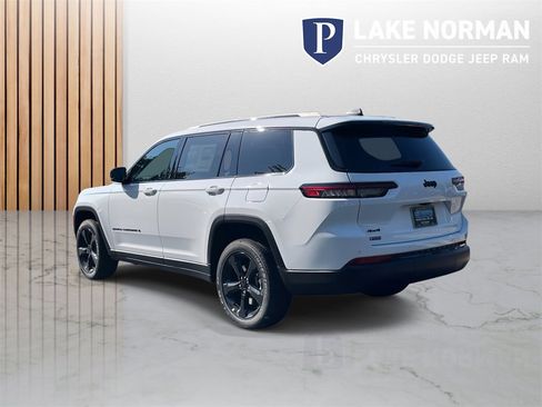 New 2025 Jeep Grand Cherokee L Altitude image 7