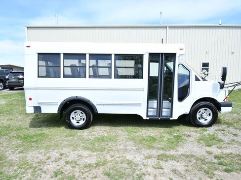 Used 2013 Chevrolet Express 3500 w/ School Bus Package RWD image 15
