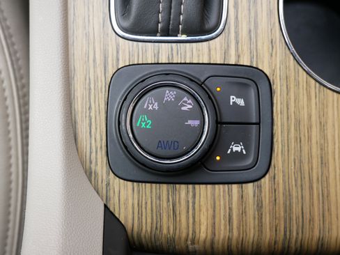 Used 2017 GMC Acadia Denali w/ Technology Package image 22