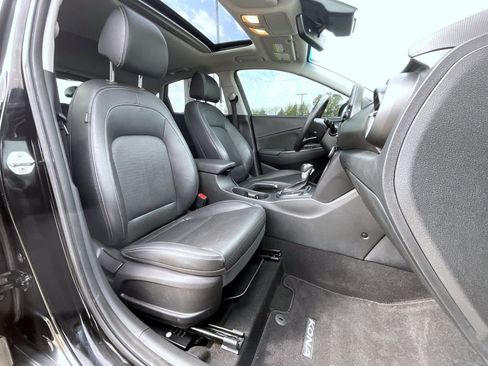 Used 2021 Hyundai Kona Limited image 16