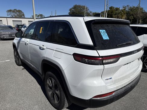 Used 2023 Jeep Grand Cherokee 4WD 4xe image 3