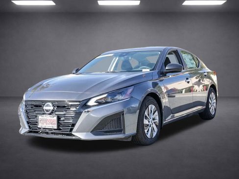 New 2025 Nissan Altima 2.5 S image 8