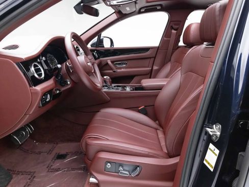 Used 2019 Bentley Bentayga AWD/4WD image 26