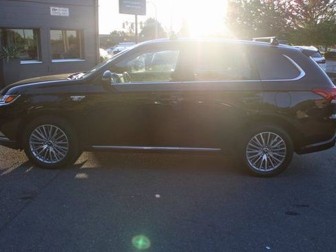 Used 2022 Mitsubishi Outlander LE image 6