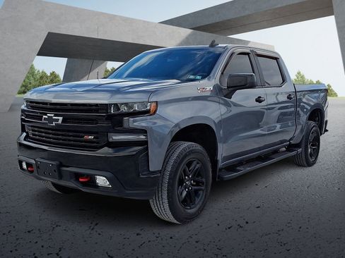 Used 2020 Chevrolet Silverado 1500 LT Trail Boss image 3
