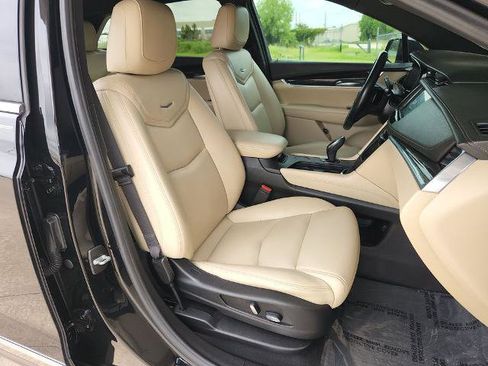 Used 2019 Cadillac XT5 FWD image 15