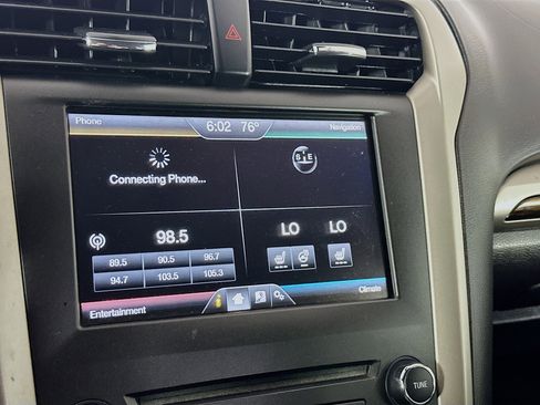 Used 2016 Ford Fusion Energi SE w/ Driver Assist Package image 19