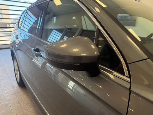 Used 2018 Volkswagen Tiguan SE image 15