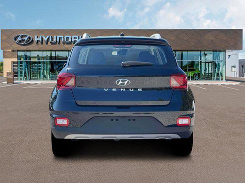 New 2026 Hyundai Venue SEL image 6