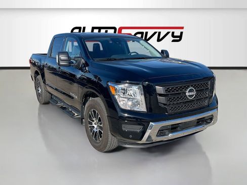 Used 2024 Nissan Titan SV w/ SV Convenience Package RWD image 8