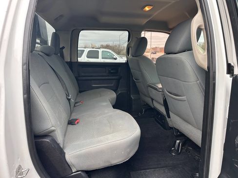 Used 2014 RAM 3500 Tradesman w/ Chrome Appearance Group image 25