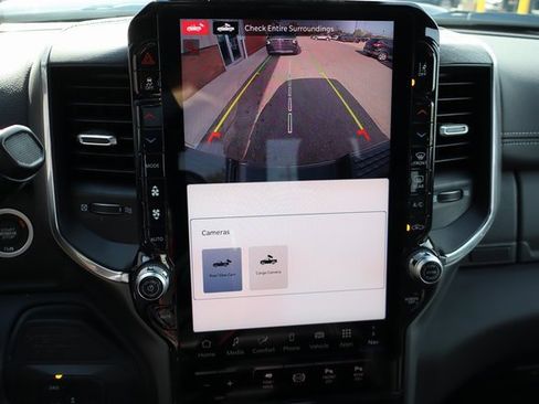 Used 2025 RAM 2500 Laramie image 27