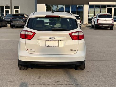 Used 2016 Ford C-MAX SEL w/ Equipment Group 302A FWD image 4
