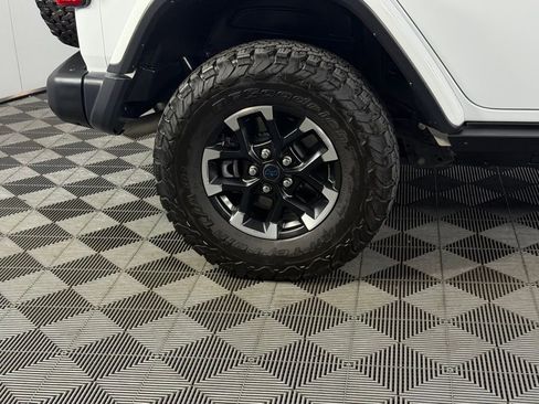Used 2024 Jeep Wrangler Unlimited Rubicon 4xe AWD/4WD image 12