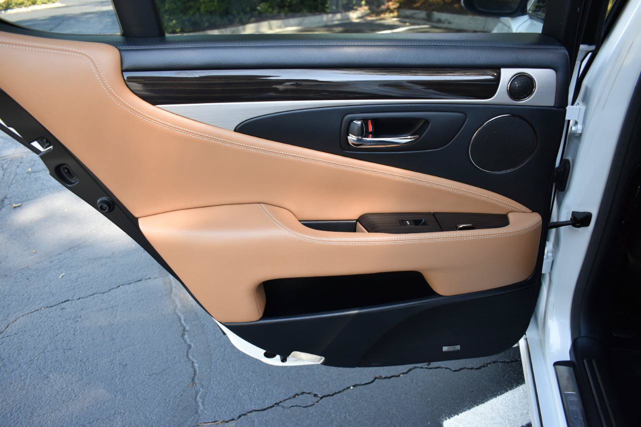 Used 2014 Lexus LS 460 w/ Comfort Package RWD image 36