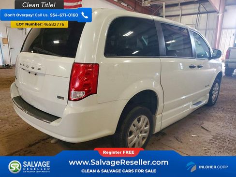 Used 2019 Dodge Grand Caravan SE FWD image 4