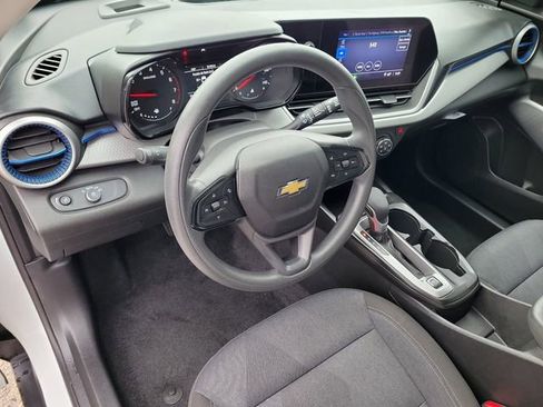 Used 2024 Chevrolet Trax LS image 16