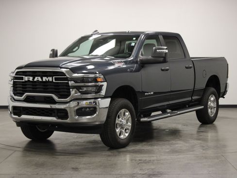 Used 2026 RAM 2500 Big Horn AWD/4WD image 4