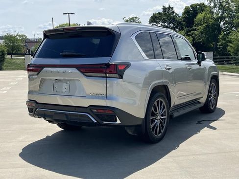 Used 2024 Lexus LX 600 F Sport AWD/4WD image 5