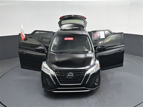 Used 2025 Nissan Kicks Play S image 54