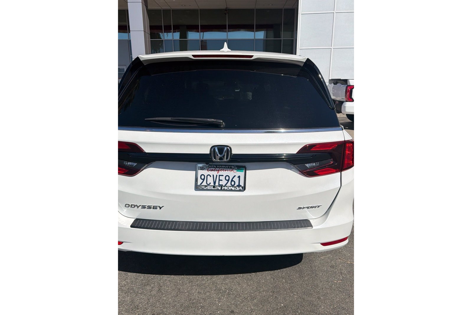 Used 2023 Honda Odyssey Sport image 3
