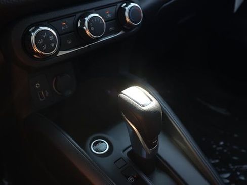 New 2025 Nissan Kicks Play S image 31