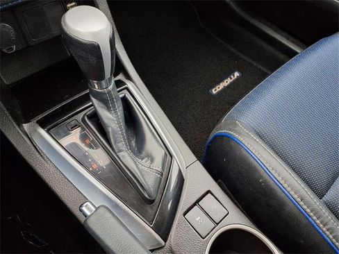 Used 2019 Toyota Corolla SE image 19