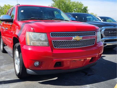 Used 2008 Chevrolet Avalanche LTZ w/ LTZ Preferred Equipment Group AWD/4WD image 7
