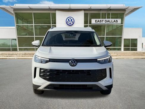 Used 2025 Volkswagen Tiguan S image 5