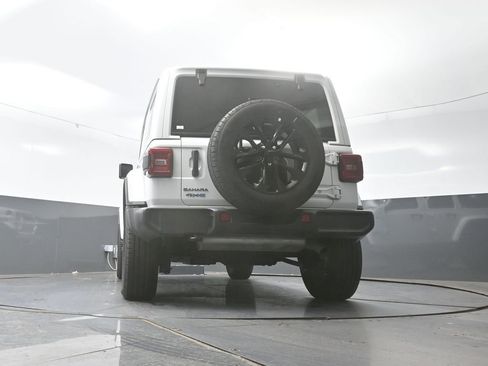 Used 2025 Jeep Wrangler Unlimited Sahara AWD/4WD image 31