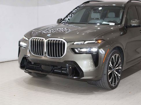 Certified 2024 BMW X7 xDrive40i w/ M Sport Package AWD/4WD image 2