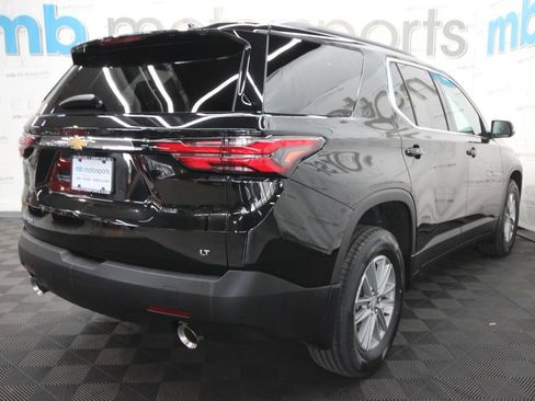 Used 2023 Chevrolet Traverse LT FWD image 8